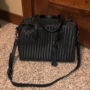 Universal Thread black purse